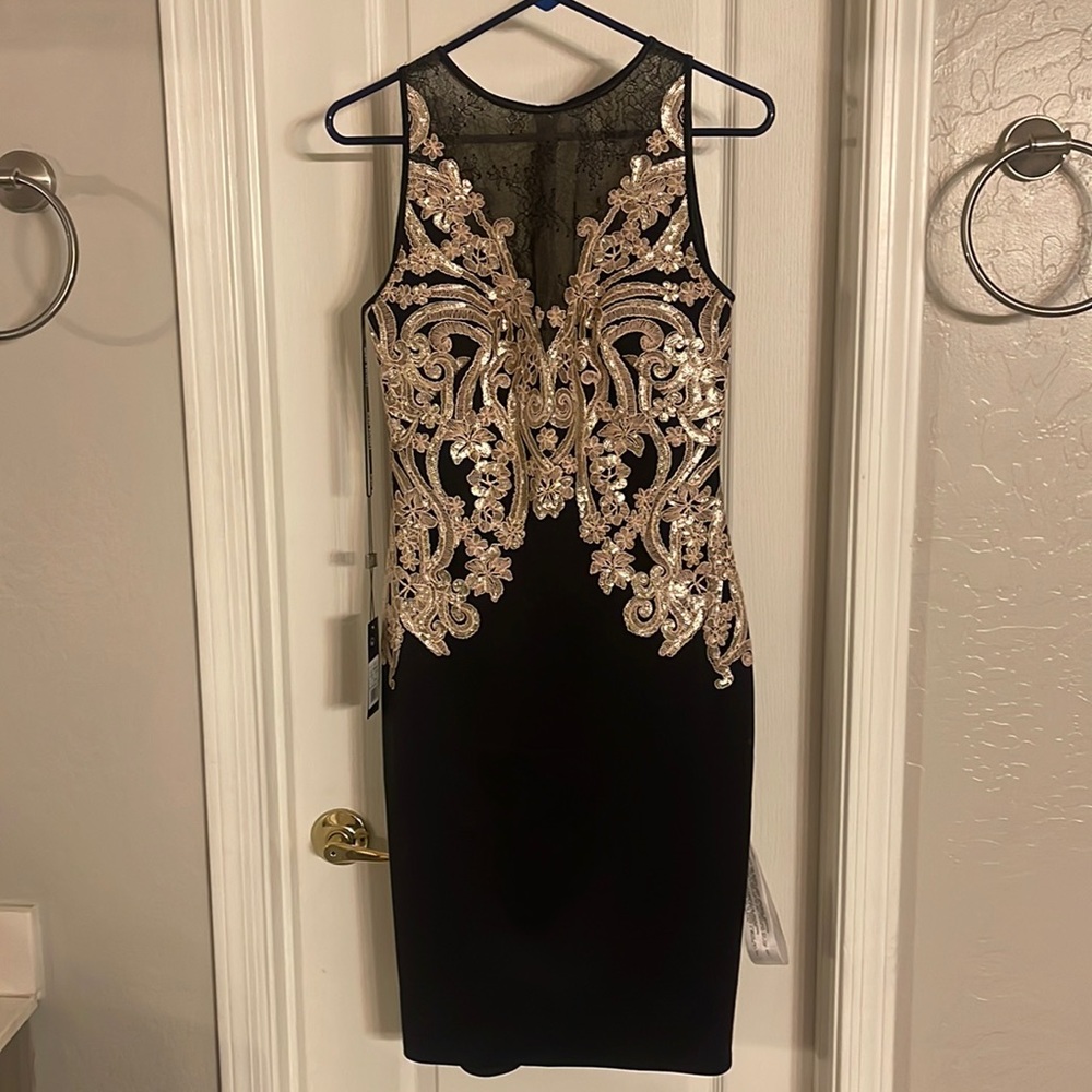 Tadashi shoji black embroidered formal dresss